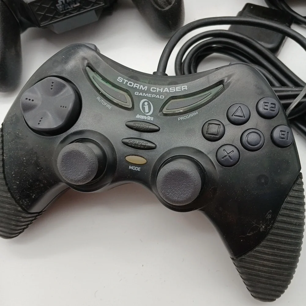 Video Game Controller Lot of 4 Jakks Pacific Star Wars Darth Vader Plug And Play